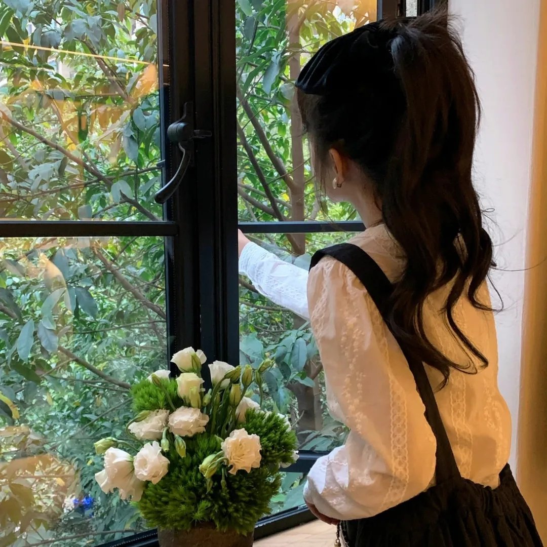 夜的姐妹海报
